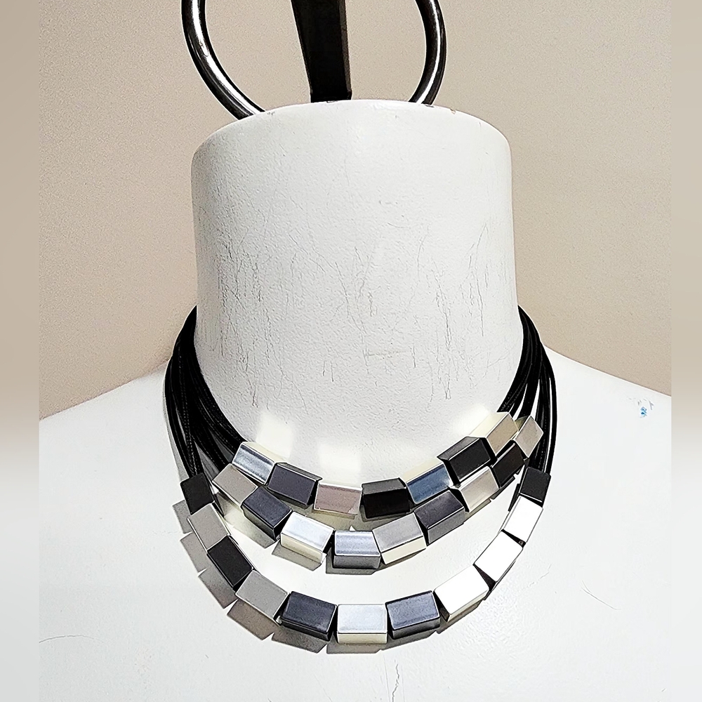 NWT Charming Charlie Layered Mixed Metal Beaded Statement Necklace